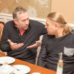 23.11.2015 Ćmielów. Gwiazdka z Nieba. Spotkanie w kawiarni. Rafał Sonik i Łukasz Golec / Stanisław Blinstrub / Radio Kielce