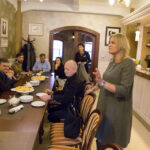 23.11.2015 Ćmielów. Gwiazdka z Nieba. Spotkanie w kawiarni. / Stanisław Blinstrub / Radio Kielce