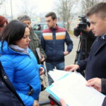 05.11.2015. Konferencja PiS przed Wojewódzkim Szpitalem Zespolonym w Kielcach / Kamil Król / Radio Kielce