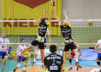 07.11.2015. 2. kolejka PlusLigi siatkarzy: Effector Kielce - Lotos Trefl Gdańsk / Kamil Król / Radio Kielce