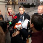 Konferencja pod kieleckim Ratuszem. Małgorzata Marenin, Marcin Chłodnicki, Krzysztof Adamczyk / Stanisław Blinstrub / Radio Kielce