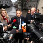 Konferencja pod kieleckim Ratuszem. Małgorzata Marenin, Marcin Chłodnicki, Krzysztof Adamczyk / Stanisław Blinstrub / Radio Kielce