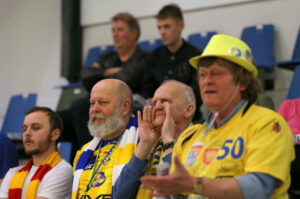 15.11.2015. 7. kolejka Ligi Mistrzów Vive Tauron Kielce - KIF Kolding. Kieleccy fani / Kamil Król / Radio Kielce