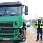 23.11.2015. Karambol na skrzyżowaniu ulic Olszewskiego i Łódzkiej w Kielcach / Kamil Król / Radio Kielce