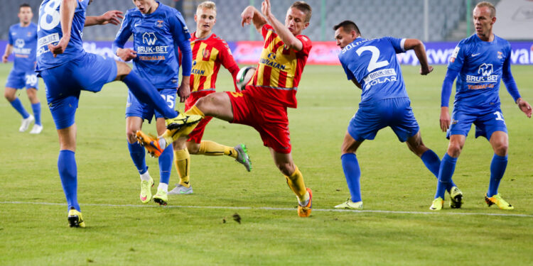 02.11.2015 Korona Kielce - Termalica Bruk-Bet Nieciecza / Stanisław Blinstrub / Radio Kielce