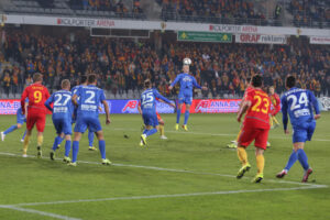 02.11.2015 Korona Kielce - Termalica Bruk-Bet Nieciecza / Stanisław Blinstrub / Radio Kielce