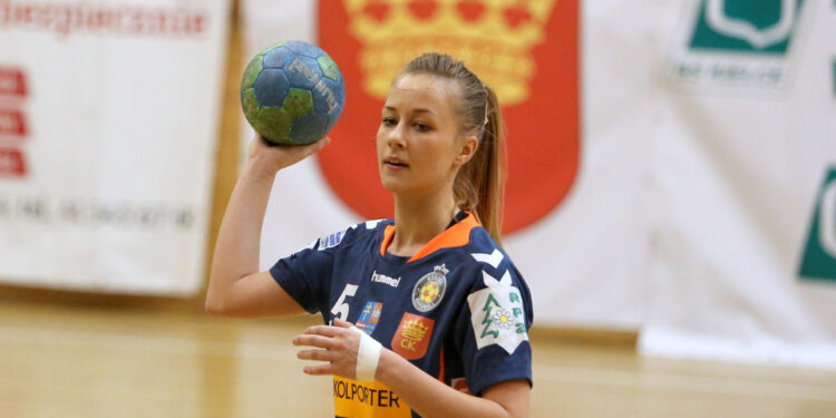 Izabela Kaźmiruk - Korona Handball Kielce / Krzysztof Żołądek / Radio Kielce