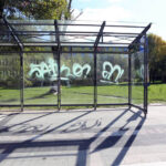 28.9.2015 Kielce. Przystanki na Jagiellońskiej uszkodzone przez wandali / Wojciech Habdas / Radio Kielce