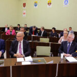 19.11.2015 Kielce. Radni przegłosowali przed chwilą podwyżkę podatków. Ale w wersji znacznie okrojonej. / Wojciech Habdas / Radio Kielce