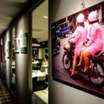 21.11.2015 Busko-Zdrój. Aukcja dzieł sztuki współczesnej "SANUS PER ARTEM" organizowana przez Dom Aukcyjny Polswiss Art. / Wojciech Habdas / Radio Kielce