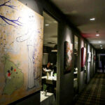 21.11.2015 Busko-Zdrój. Aukcja dzieł sztuki współczesnej "SANUS PER ARTEM" organizowana przez Dom Aukcyjny Polswiss Art. / Wojciech Habdas / Radio Kielce