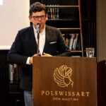 21.11.2015 Busko-Zdrój. Aukcja dzieł sztuki współczesnej "SANUS PER ARTEM" organizowana przez Dom Aukcyjny Polswiss Art. / Wojciech Habdas / Radio Kielce