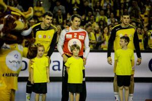 22.11.2015 Kielce. Mecz 8. kolejki Ligi Mistrzów - Vive Tauron Kielce - KIF Kolding Kopenhaga 33:31. / Wojciech Habdas / Radio Kielce