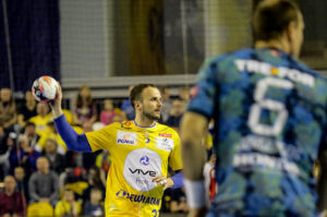 22.11.2015 Kielce. Mecz 8. kolejki Ligi Mistrzów - Vive Tauron Kielce - KIF Kolding Kopenhaga 33:31. / Wojciech Habdas / Radio Kielce