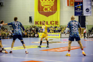 22.11.2015 Kielce. Mecz 8. kolejki Ligi Mistrzów - Vive Tauron Kielce - KIF Kolding Kopenhaga 33:31. / Wojciech Habdas / Radio Kielce