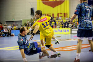 22.11.2015 Kielce. Mecz 8. kolejki Ligi Mistrzów - Vive Tauron Kielce - KIF Kolding Kopenhaga 33:31. / Wojciech Habdas / Radio Kielce