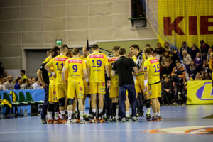 22.11.2015 Kielce. Mecz 8. kolejki Ligi Mistrzów - Vive Tauron Kielce - KIF Kolding Kopenhaga 33:31. / Wojciech Habdas / Radio Kielce