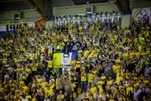 22.11.2015 Kielce. Mecz 8. kolejki Ligi Mistrzów - Vive Tauron Kielce - KIF Kolding Kopenhaga 33:31. / Wojciech Habdas / Radio Kielce