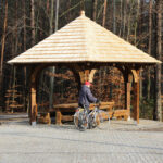 23.11.2015 Kielce. Rowerzyści podążający szlakiem Green Velo odpocząć mogą na jednym z MOR-ów. / Wojciech Habdas / Radio Kielce