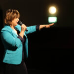 23.11.2015 Kielce. Około 700 uczniów szkoł podstawowych i gimnazjalnych spotkało się dziś w Kielcach z Edytą Jungowską. / Wojciech Habdas / Radio Kielce