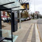 29.11.2015 Kielce. Wybita szyba na przystanku przy ul. Źródłowej. / Wojciech Habdas / Radio Kielce
