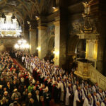 29.11.2015 Kielce. Uroczysta msza święta w pierwszą rocznicę ingresu Ks. Biskupa Ordynariusza Jana Piotrowskiego. / Wojciech Habdas / Radio Kielce