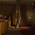 04.11.2015 Kielce. Off Fashion. Pokaz mody Dastina Porazińskiego w Bibliotece UJK / Stanisław Blinstrub / Radio Kielce