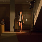 04.11.2015 Kielce. Off Fashion. Pokaz mody Dastina Porazińskiego w Bibliotece UJK / Stanisław Blinstrub / Radio Kielce