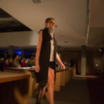 04.11.2015 Kielce. Off Fashion. Pokaz mody Dastina Porazińskiego w Bibliotece UJK / Stanisław Blinstrub / Radio Kielce