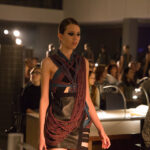 04.11.2015 Kielce. Off Fashion. Pokaz mody Dastina Porazińskiego w Bibliotece UJK / Stanisław Blinstrub / Radio Kielce