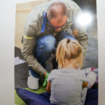 20.11.2015 Kielce. BWA. Wernisaż wystawy Teatr Mama i Ja / Stanisław Blinstrub / Radio Kielce