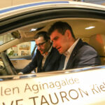 10.11.2015 Kielce. Vive Tauron. Podpisanie umowy z Lexusem. Julen Aginagalde / Stanisław Blinstrub / Radio Kielce