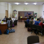 Uczniowie pisali listy w obronie praw człowieka (9 grudnia 2015 r.) / Piotr Michalski / Radio Kielce