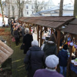 20 grudnia 2015 r. Kielce. Kiermasz ekologiczny przy Dworku Laszczyków (20 grudnia 2015 r.) / Piotr Michalski / Radio Kielce