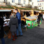 Świąteczny jarmark na Placu Artystów (20 grudnia 2015 r.) / Piotr Michalski / Radio Kielce