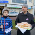 18.12.2015. Happening Partii Razem przed siedzibą świętokrzyskiego PiS / Kamil Król / Radio Kielce