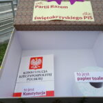 18.12.2015. Happening Partii Razem przed siedzibą świętokrzyskiego PiS / Kamil Król / Radio Kielce