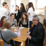 10.12.2015. Nauczyciele i uczniowie Zespołu Szkół Przemysłu Spożywczego w Kielcach zorganizowali "Żywą Bibliotekę" / Kamil Król / Radio Kielce