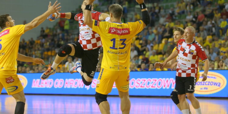 15.09.2015. 5. kolejka PGNiG Superligi piłkarzy ręcznych Vive Tauron Kielce - Chrobry Głogów / Kamil Król / Radio Kielce