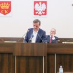 29.12.2015 Kielce. Rada Miasta. Sesja budżetowa. Wiceprzewodniczący Rady Dawid Kędziora / Stanisław Blinstrub / Radio Kielce