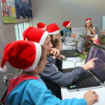 05.12.2015. Mikołajkowe warsztaty w Centrum Fashion Design / Kamil Król / Radio Kielce