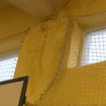 07.12.2015. Sala gimnastyczna Zespołu Szkół Ekonomicznych im. Oskara Langego wymaga natychmiastowego remontu / Kamil Król / Radio Kielce