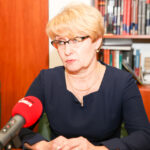 11.12.2015 IPN. Kolekcja Ludwika Kropielnickiego. Naczelnik IPN w Kielcach Dorota Koczwańska-Kalita / Stansiław Blinstrub / Radio Kielce