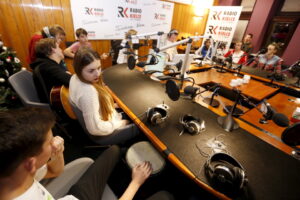 17.12.2015 Kielce. Radio Kielce. Gwiazdka z nieba. Czwarty dzień licytacji. Finał w studiu. Siemacha. / Jarosław Kubalski / Radio Kielce