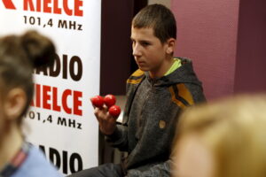 17.12.2015 Kielce. Radio Kielce. Gwiazdka z nieba. Czwarty dzień licytacji. Finał w studiu. Siemacha. / Jarosław Kubalski / Radio Kielce