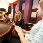 17.12.2015 Kielce. Radio Kielce. Gwiazdka z nieba. Czwarty dzień licytacji. Finał w studiu. Siemacha. / Jarosław Kubalski / Radio Kielce