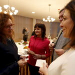 17.12.2015 Kielce. Wigilia u  wojewody Agaty Wojtyszek. Spotkanie z dziennikarzami. / Jarosław Kubalski / Radio Kielce