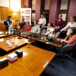 18.12.2015 Kielce. Radio Kielce. Gwiazdka z nieba. Piąty dzień licytacji na rzecz stowarzyszenia Siemacha. Finał w studiu. / Radio Kielce