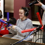 18.12.2015 Kielce. Radio Kielce. Gwiazdka z nieba. Piąty dzień licytacji na rzecz stowarzyszenia Siemacha. Finał w studiu. / Radio Kielce