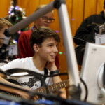 18.12.2015 Kielce. Radio Kielce. Gwiazdka z nieba. Piąty dzień licytacji na rzecz stowarzyszenia Siemacha. Finał w studiu. / Radio Kielce